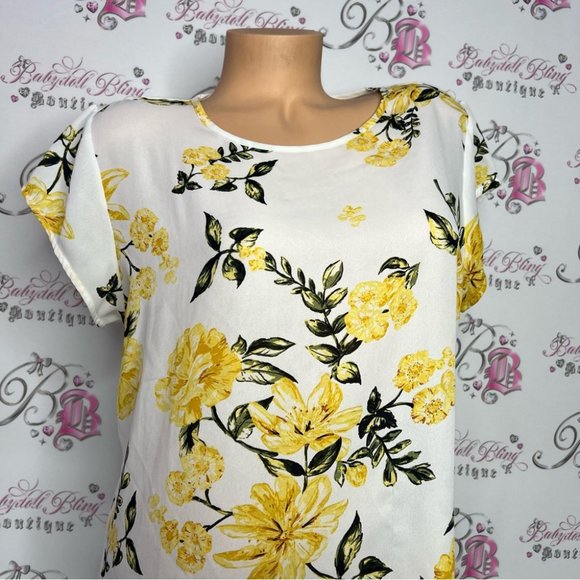 Van Heusen floral tshirt blouse white yellow green flowers flowy cute garden - Picture 2 of 7